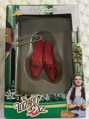 Wizard of Oz - Dorothy's Ruby Red Slippers Shoes Keychain/new